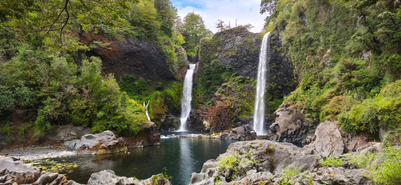 Bosque y cascadas en Huilo Huilo