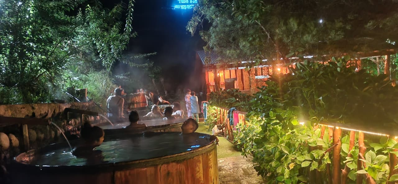 Vista del tour Termas Nocturnas