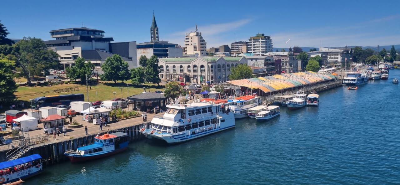 Valdivia entre ríos, bosque y costa
